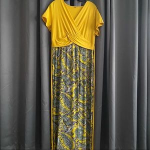 Yellow wrapped tee shirt maxi dress. Fits like a size 16.
